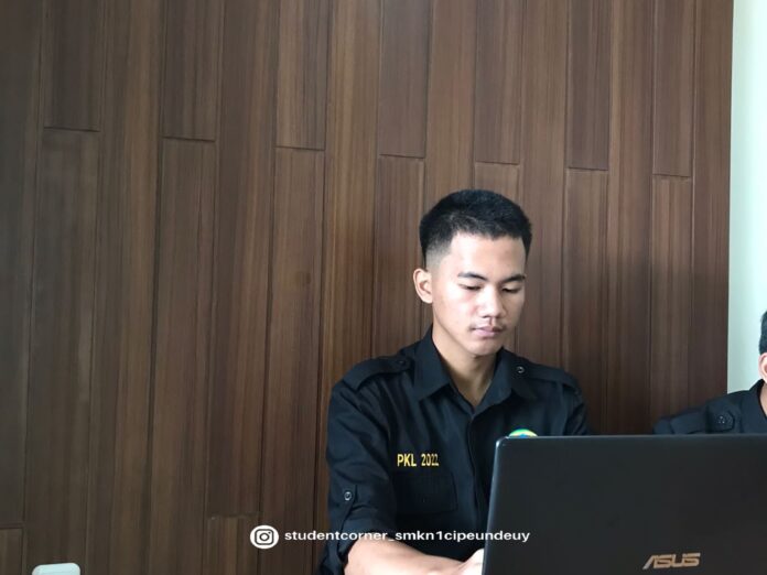Davi Adiana Febrian SMK Negri 1 Cipeundeuy