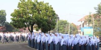 Upacara Bendera Hari Senin SMKN 1 Cipeundeuy