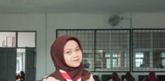 Karlina Apriyanti Siswi SMKN 1 Cipeundeuy