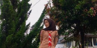 Neng Sopia Eliza Siswi Kelas 12 SMKN 1 Cipeundeuy